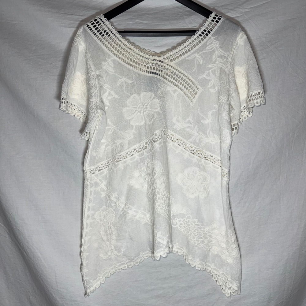 NWT Arianna by Howard's White Embroidered Crochet Lace Sharkbite Blouse L/XL
